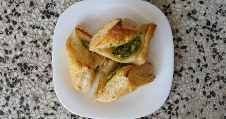 Spinach and Feta Puff Pastry Triangles